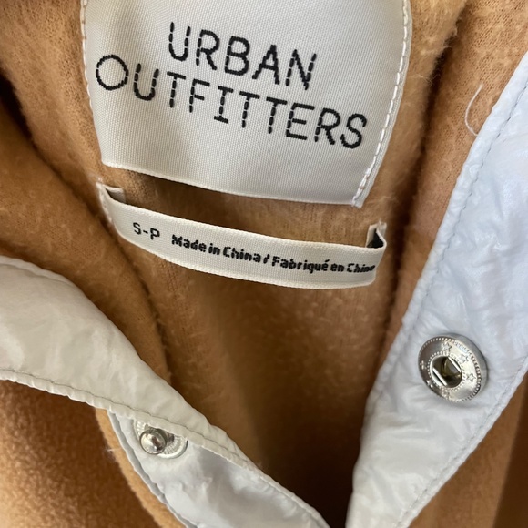 Urban Outfitters brown fleece - Picture 2 of 2